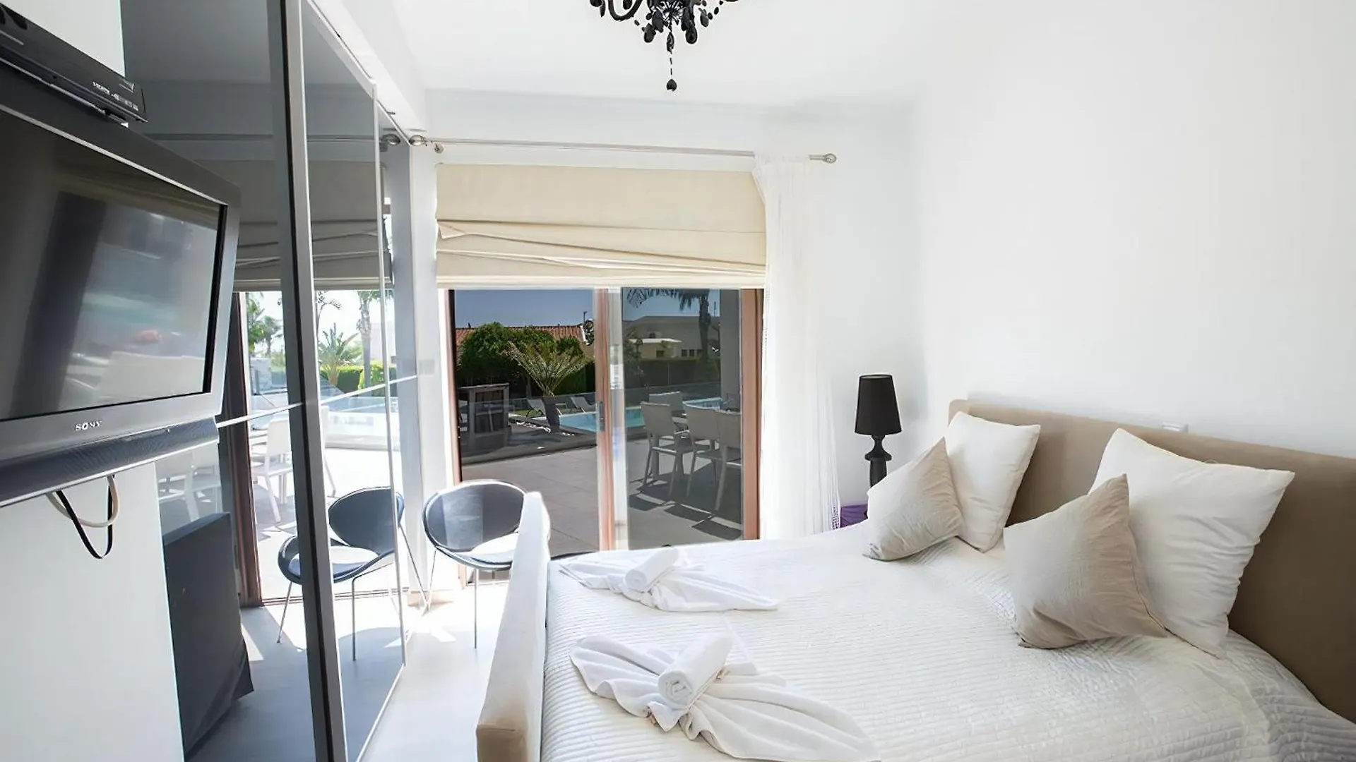Villa Protaras Sunshine, Stylish 4Bdr Villa With Pool, Close To Fig Tree Bay Beach Кипр