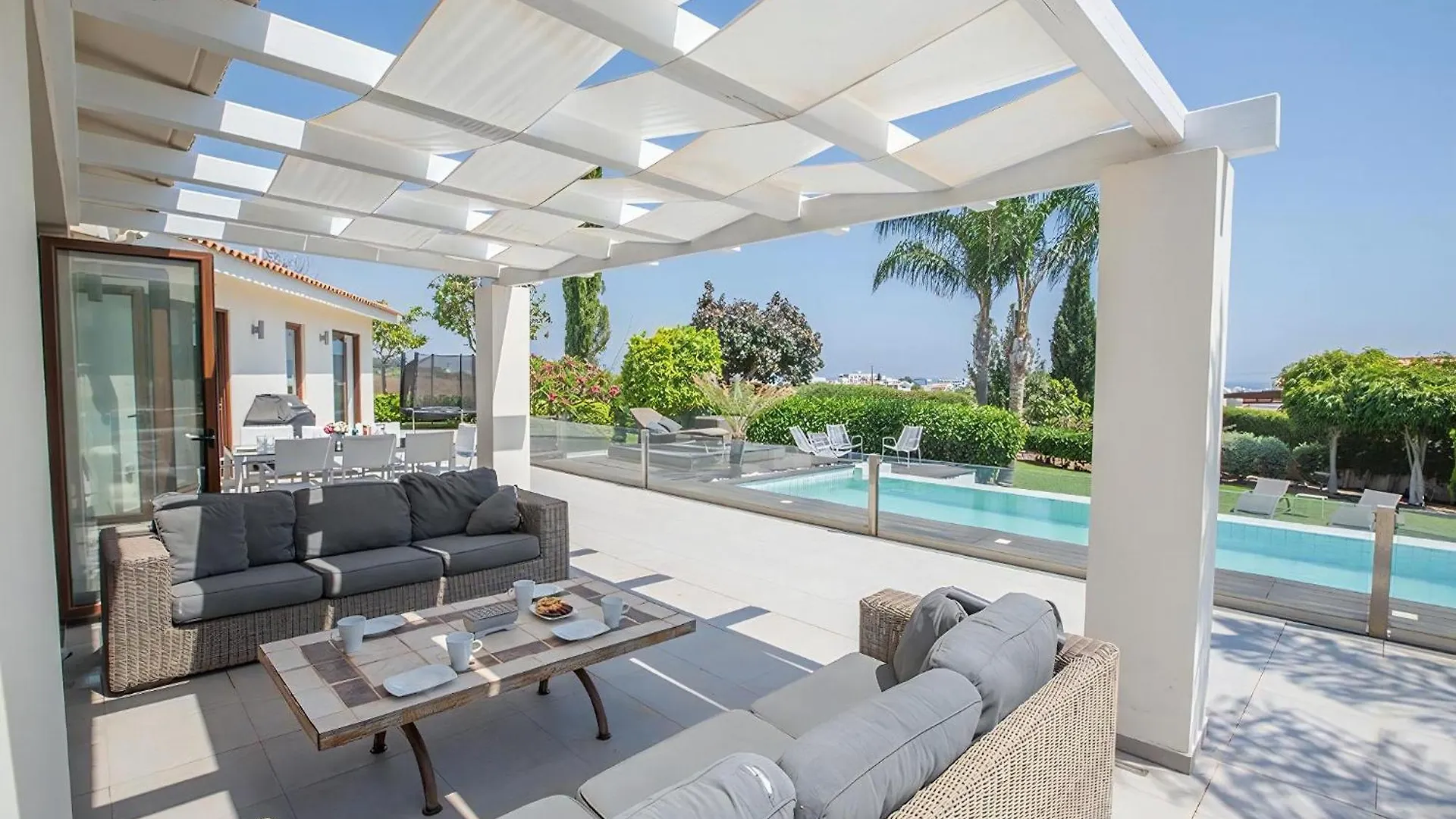 Villa Protaras Sunshine, Stylish 4Bdr Villa With Pool, Close To Fig Tree Bay Beach