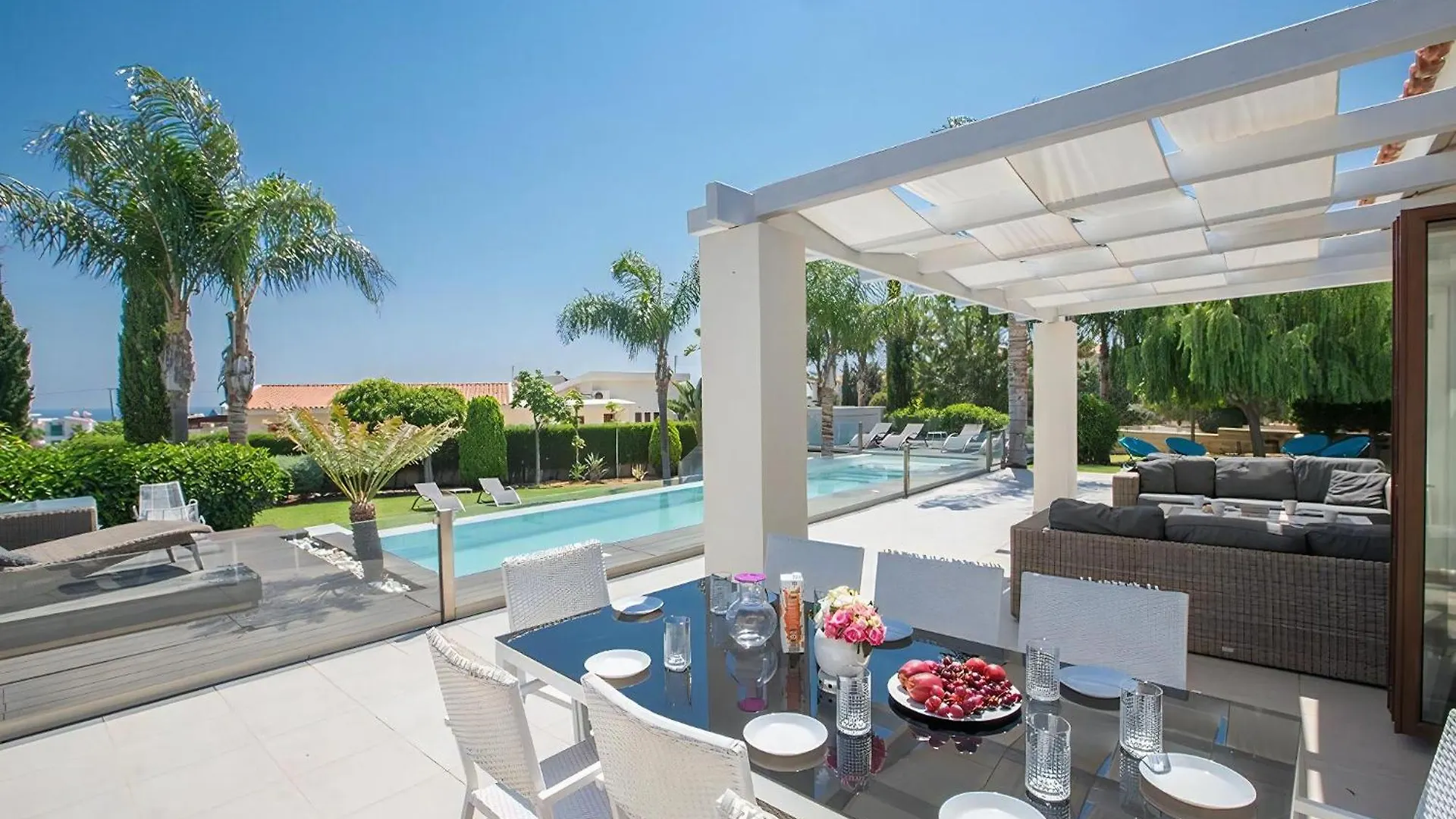 Villa Protaras Sunshine, Stylish 4Bdr Villa With Pool, Close To Fig Tree Bay Beach