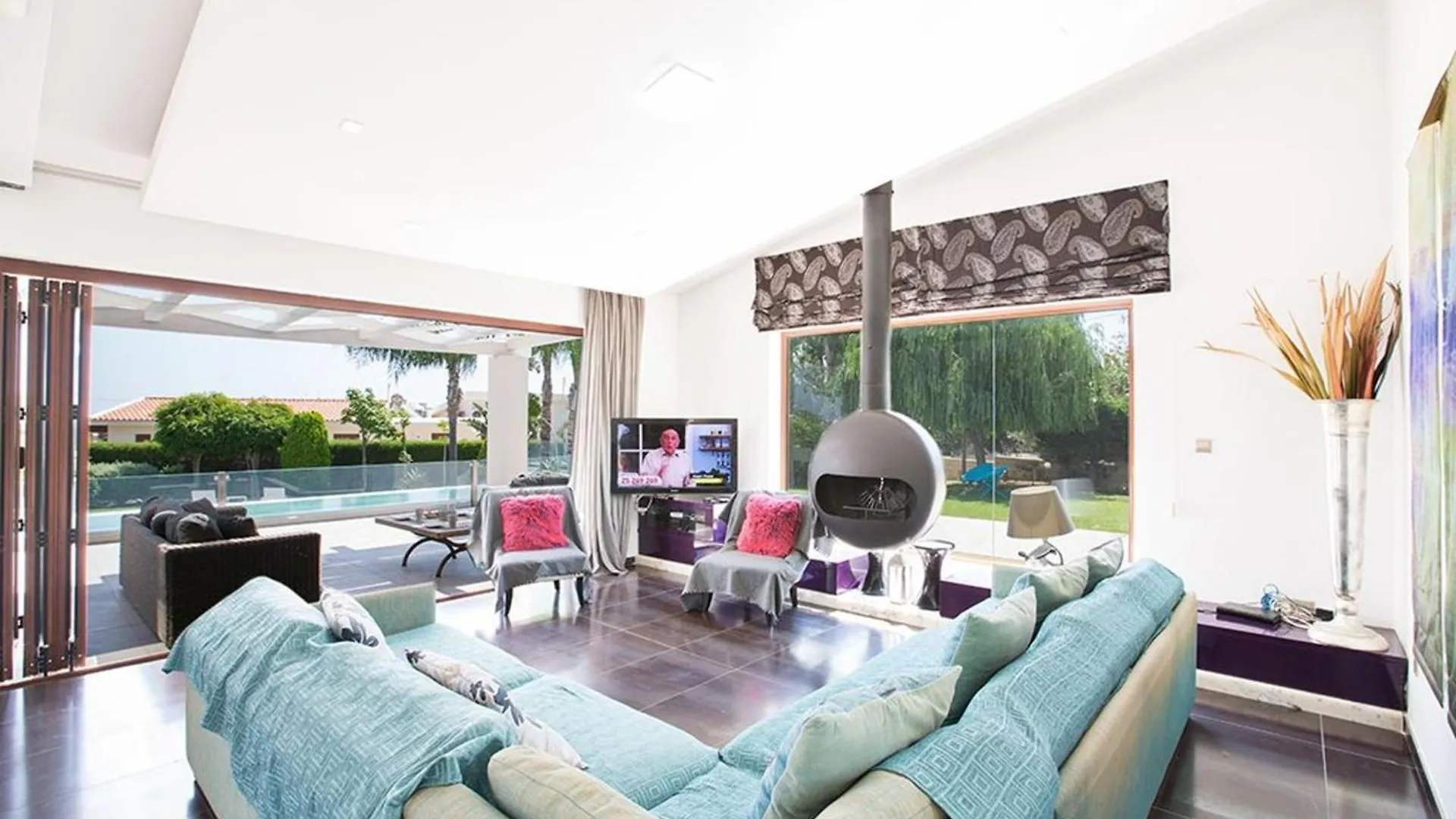 Villa Protaras Sunshine, Stylish 4Bdr Villa With Pool, Close To Fig Tree Bay Beach