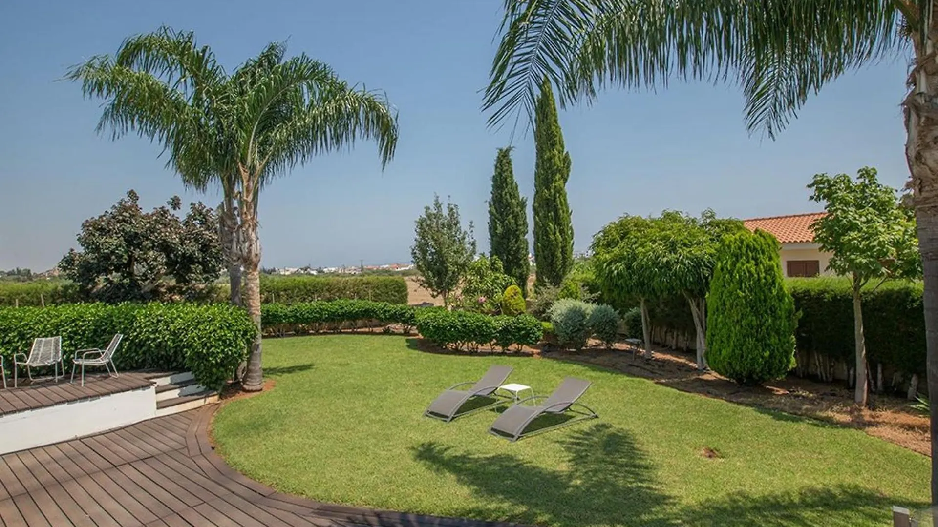 Villa Protaras Sunshine, Stylish 4Bdr Villa With Pool, Close To Fig Tree Bay Beach